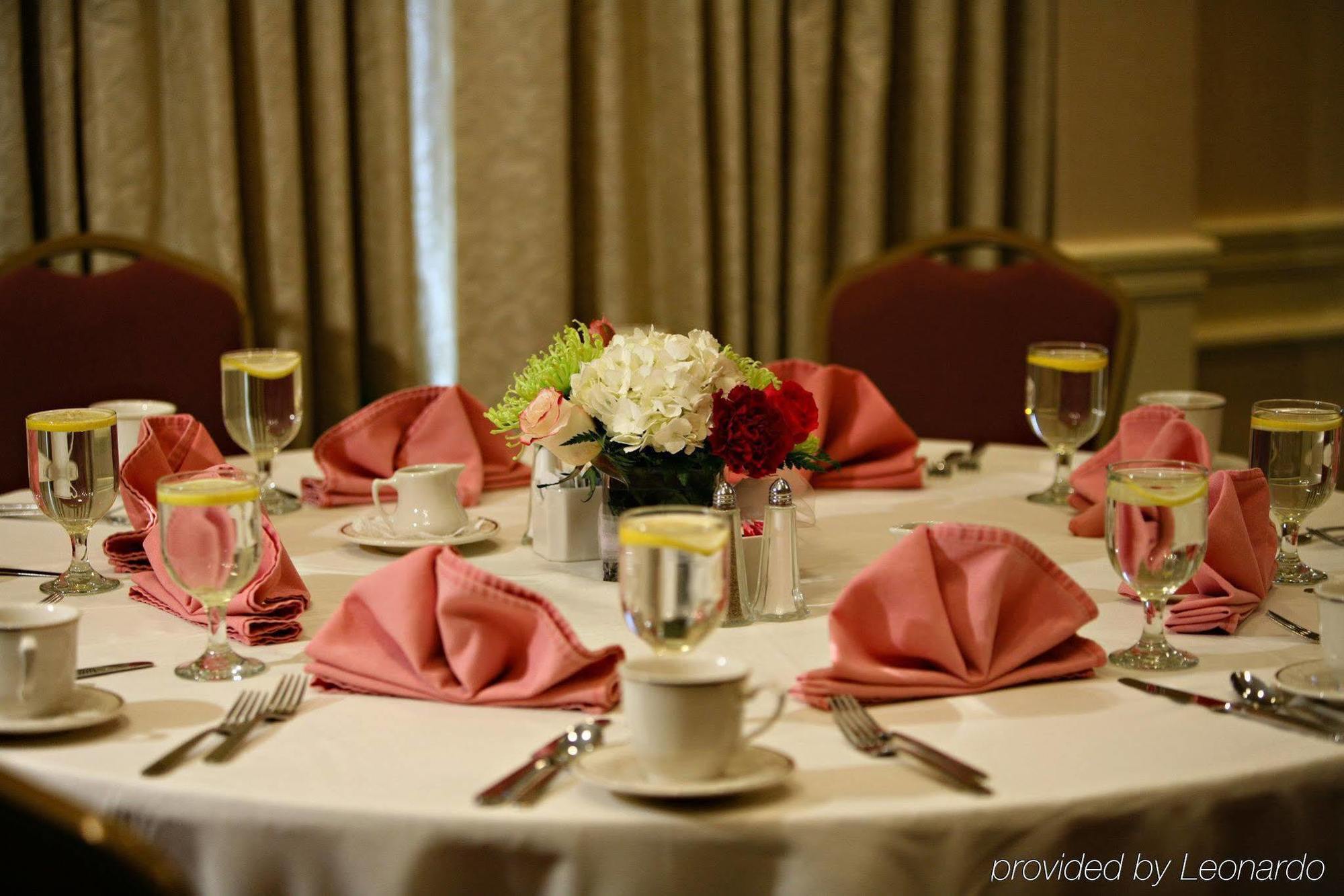 Radisson Hotel And Suites Chelmsford-Lowell Restaurante foto